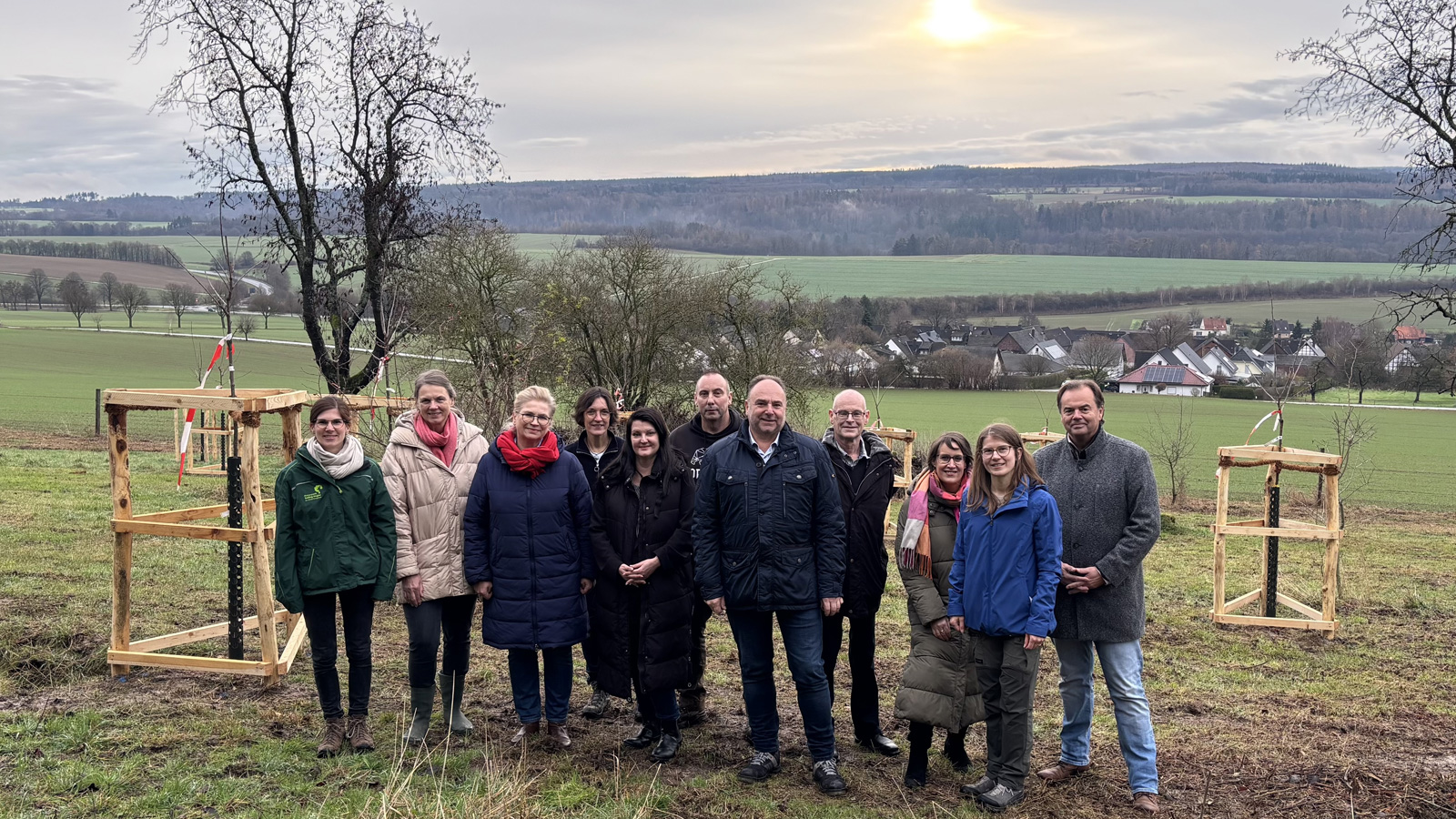 Neue Kirschbaumpflanzungen bei Lobach stärken Artenvielfalt und Klimaschutz im Landkreis Holzminden