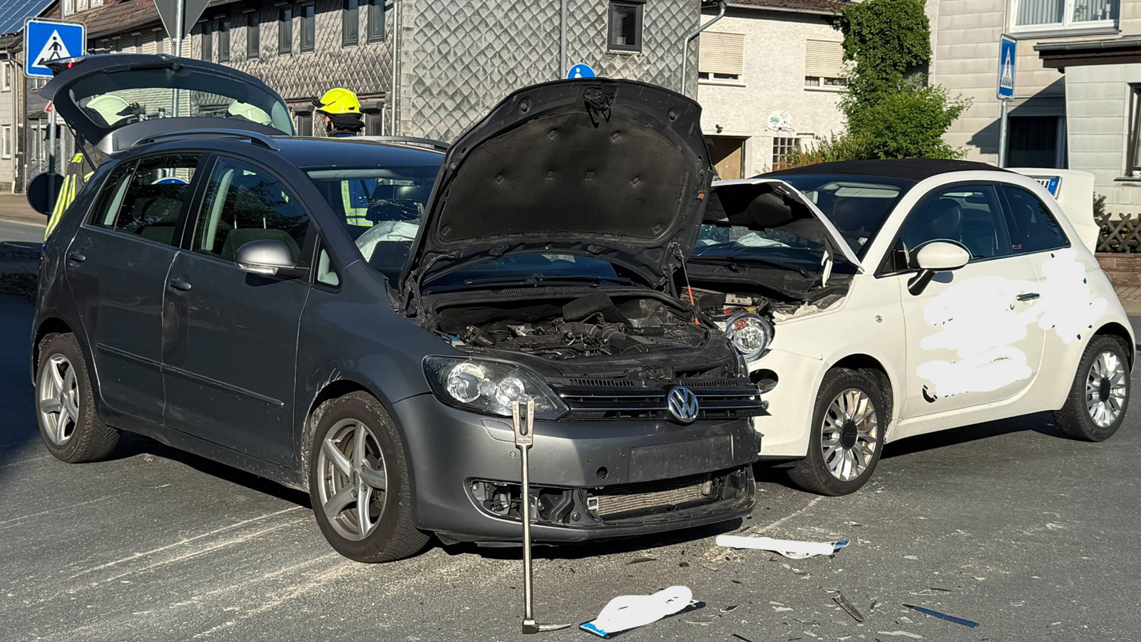 Unfall an Kreuzung in Stadtoldendorf: Zwei Personen ins Krankenhaus gebracht