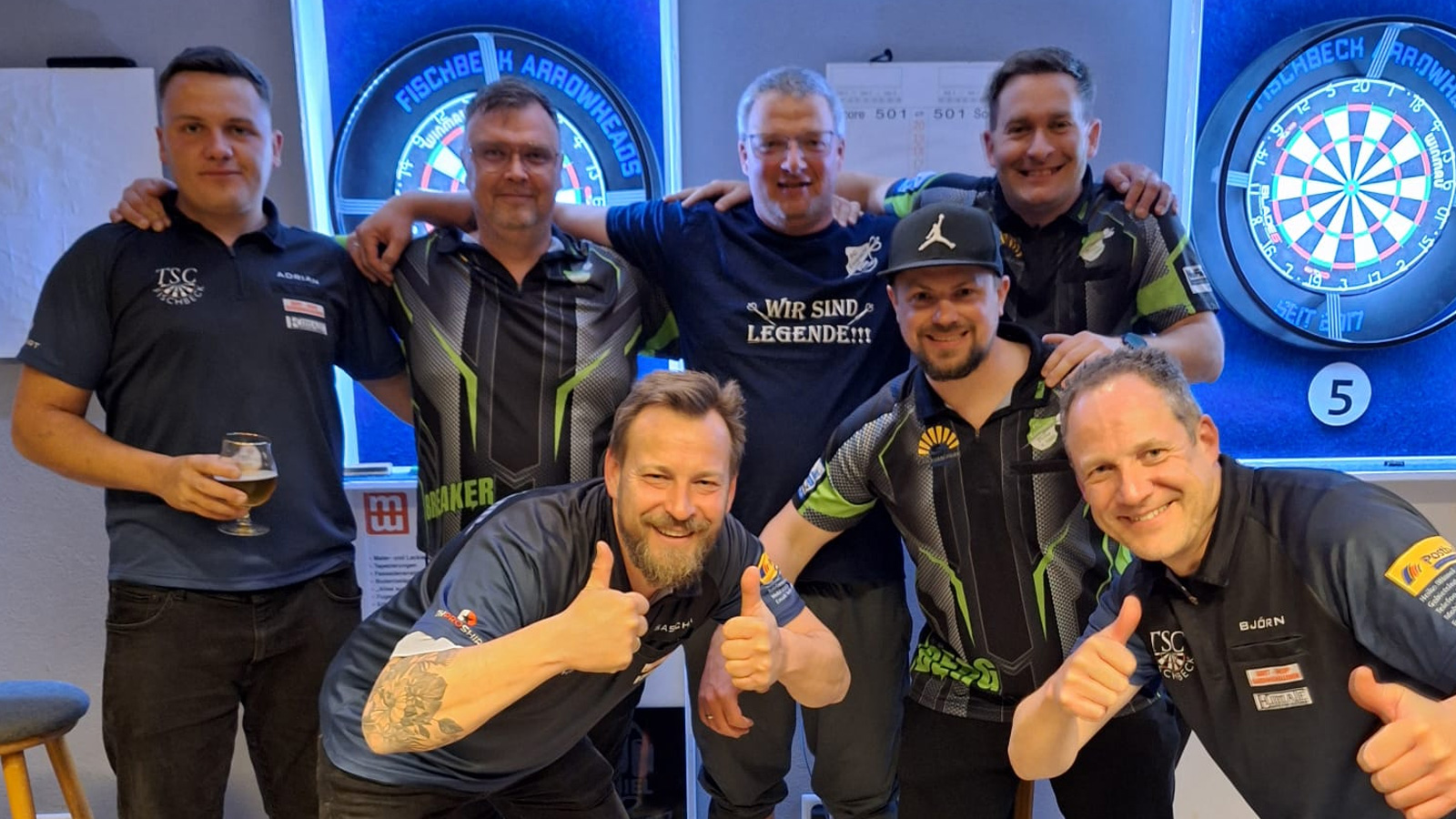 „Burgfighter“ des FC Eintracht Polle schaffen den Aufstieg in die Bezirksliga und feiern historischen Erfolg