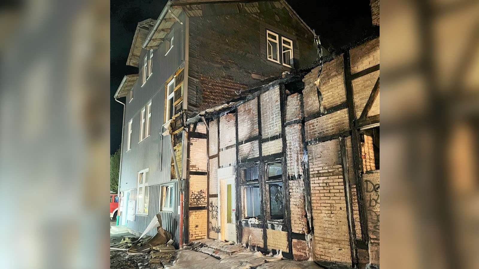 Polizei ermittelt nach Brand in Obdachlosenunterkunft wegen vorsätzlicher Brandstiftung 