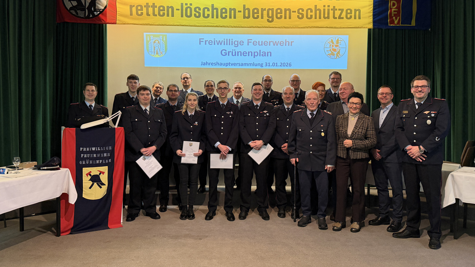 Beförderungen und Auszeichnungen prägen Versammlung in Lampes Posthotel