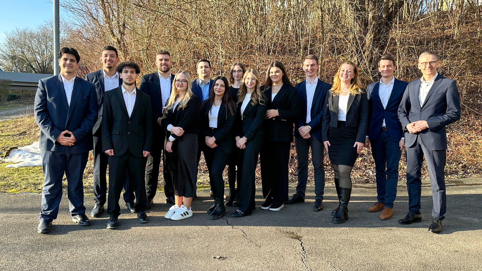 Nach erfolgreicher Ausbildung: Neue Bankkaufleute starten bei der Volksbank eG durch