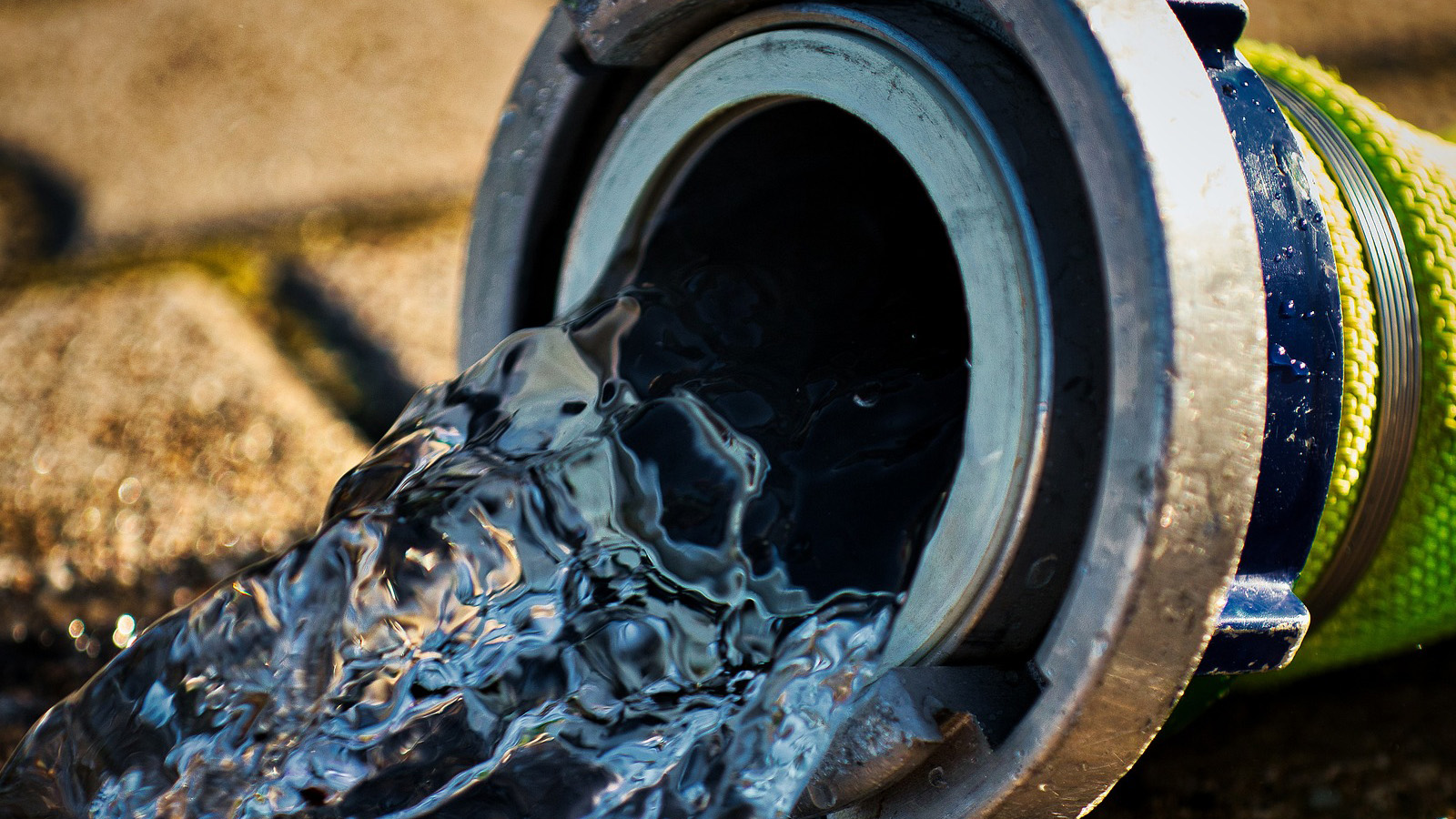 Stadt Eschershausen kündigt Hydrantenüberprüfung mit möglichen Wassertrübungen an